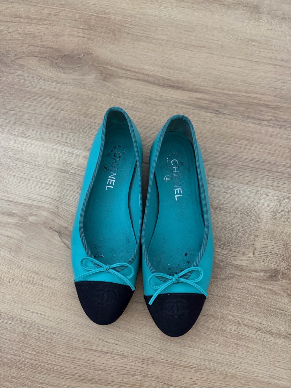CHANEL Turquoise and Black Cap-Toe Ballet Flats - Picture 2 of 7